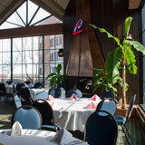 Dine at Windjammer&rsquo;s Restaurant & Lounge